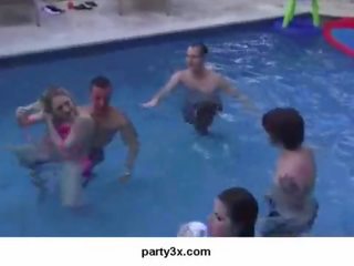 22-Amateur young lady in crazy college parties